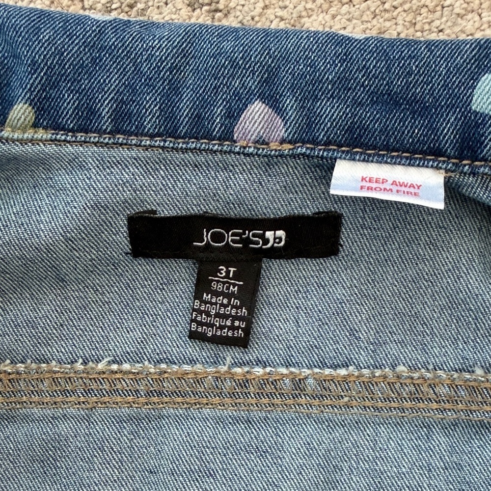 (239)Joe's Jeans Kids Denim Vest with Heart Design - Picture 2 of 4